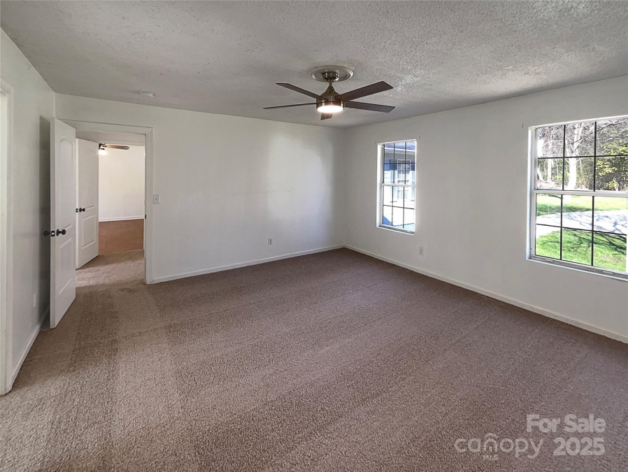 205 Mauney St Mount Holly, NC 28120