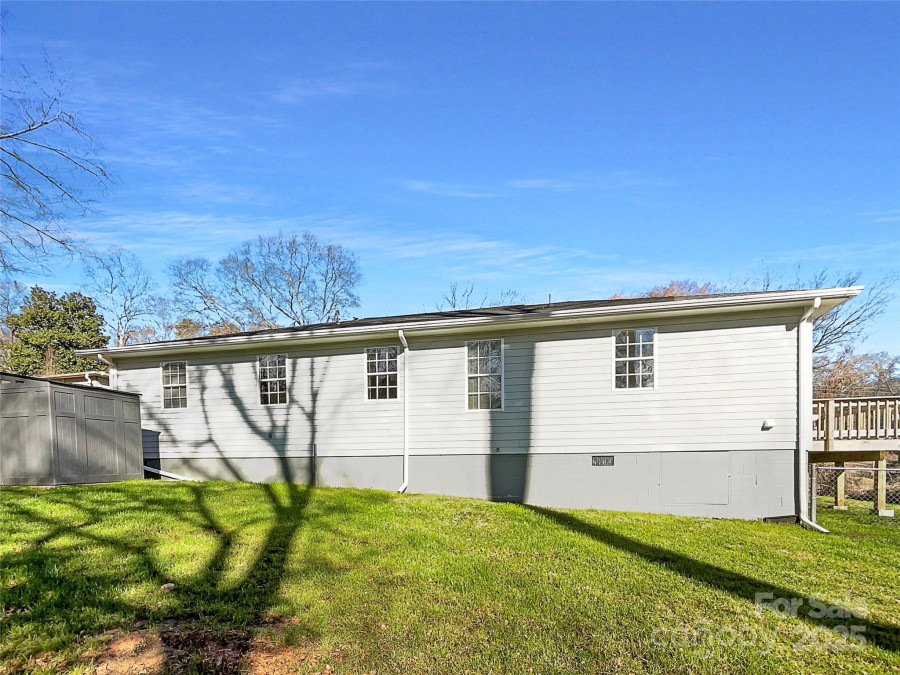 205 Mauney St Mount Holly, NC 28120