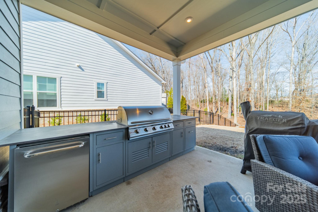 523 Meadow Ridge Dr Belmont, NC 28012