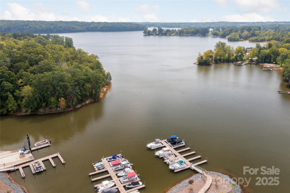 523 Meadow Ridge Dr Belmont, NC 28012