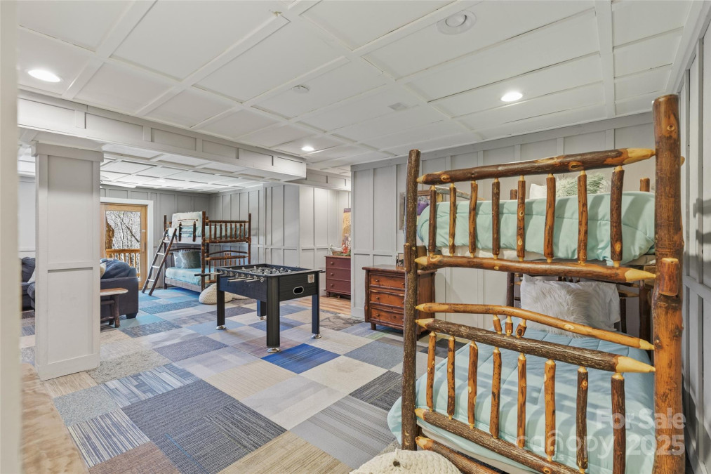 34 Red Cedar Ct Sapphire, NC 28774
