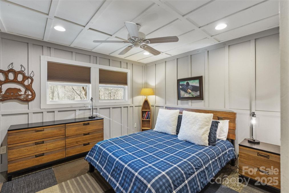 34 Red Cedar Ct Sapphire, NC 28774