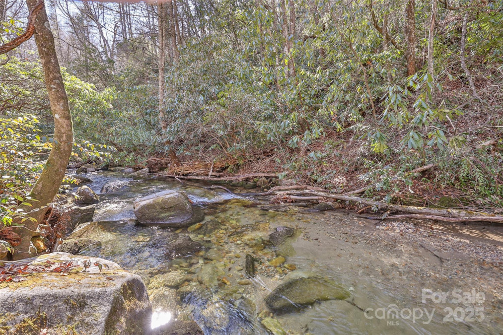 34 Red Cedar Ct Sapphire, NC 28774