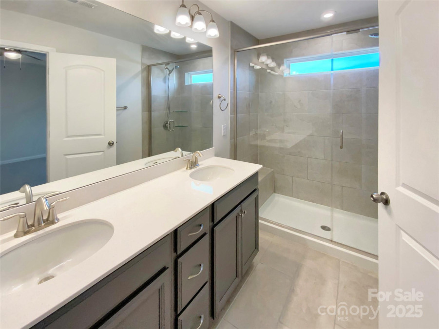 5629 Axil Ln Charlotte, NC 28269