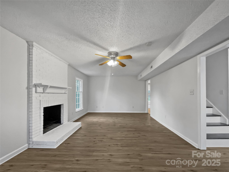 316 Epperstone Ln Matthews, NC 28105