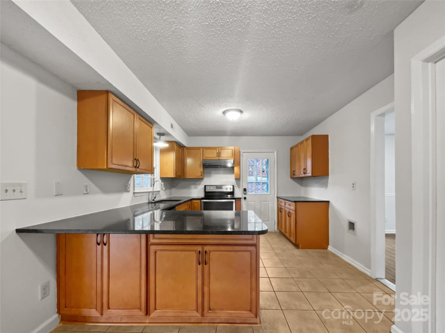 316 Epperstone Ln Matthews, NC 28105