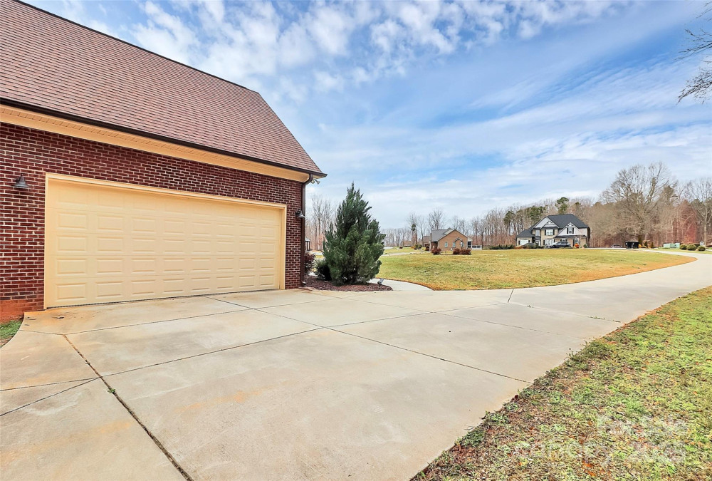 1011 Duntov Dr Monroe, NC 28110