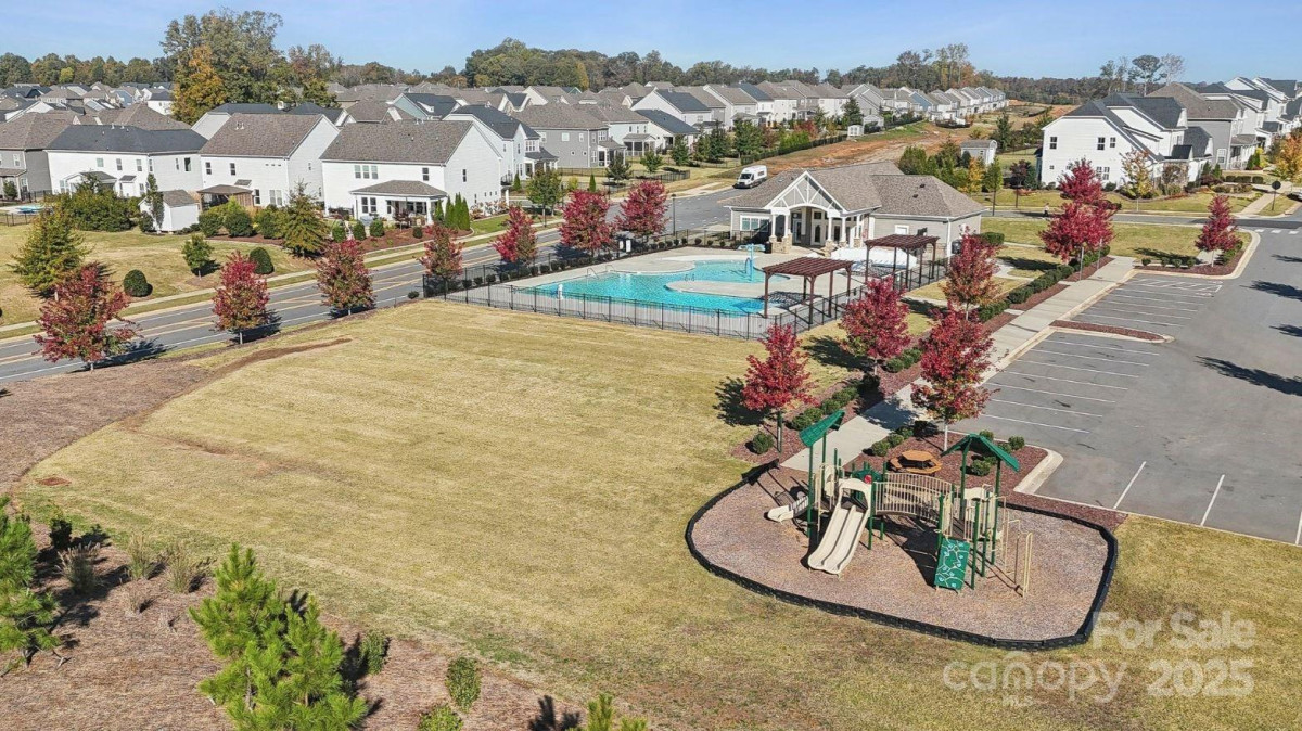 15238 Ravenall Dr Huntersville, NC 28078