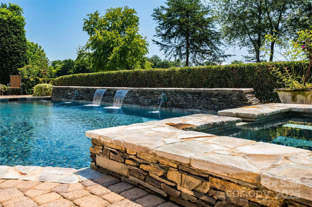 18302 Town Harbour Rd Cornelius, NC 28031