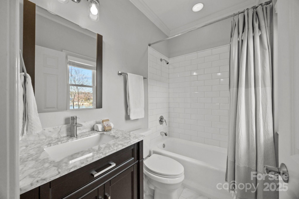 18302 Town Harbour Rd Cornelius, NC 28031