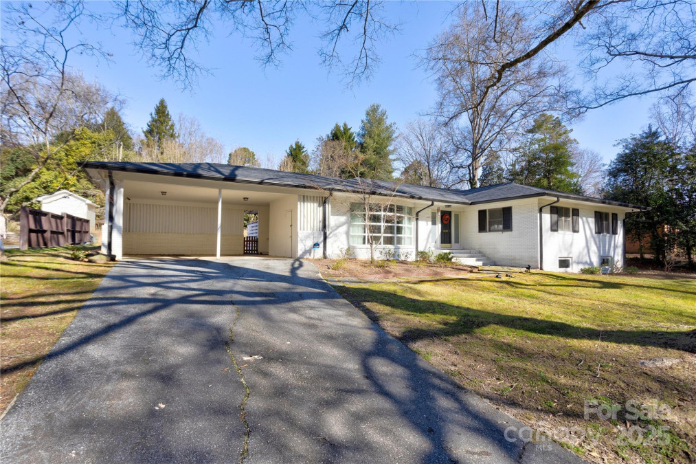435 Caldwell Dr Concord, NC 28025