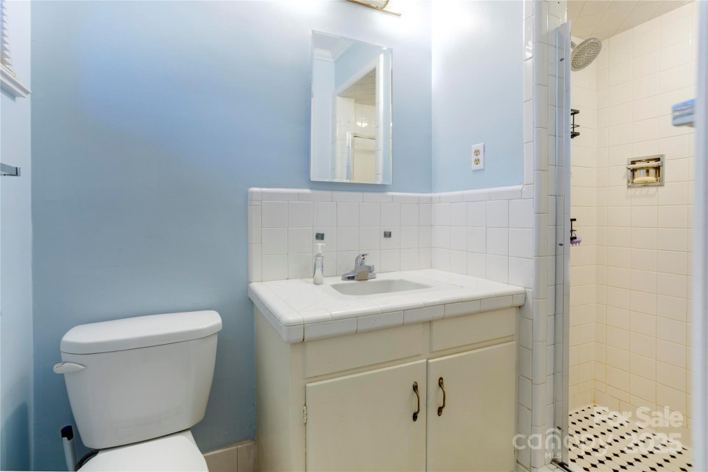 435 Caldwell Dr Concord, NC 28025