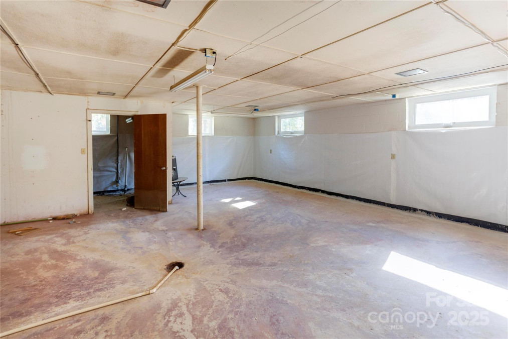 435 Caldwell Dr Concord, NC 28025