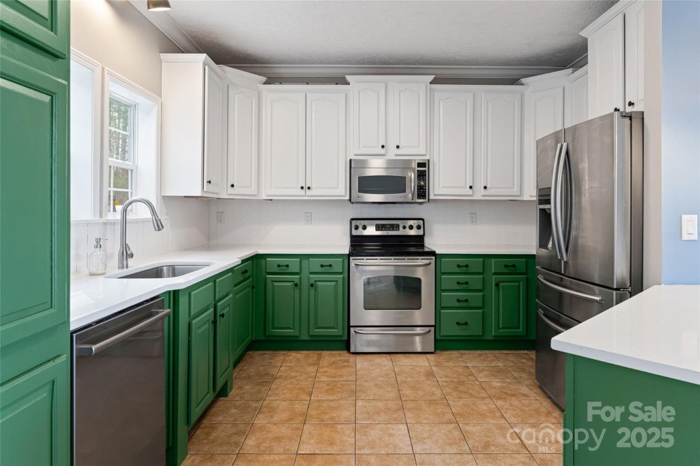 837 California Ave Marion, NC 28752