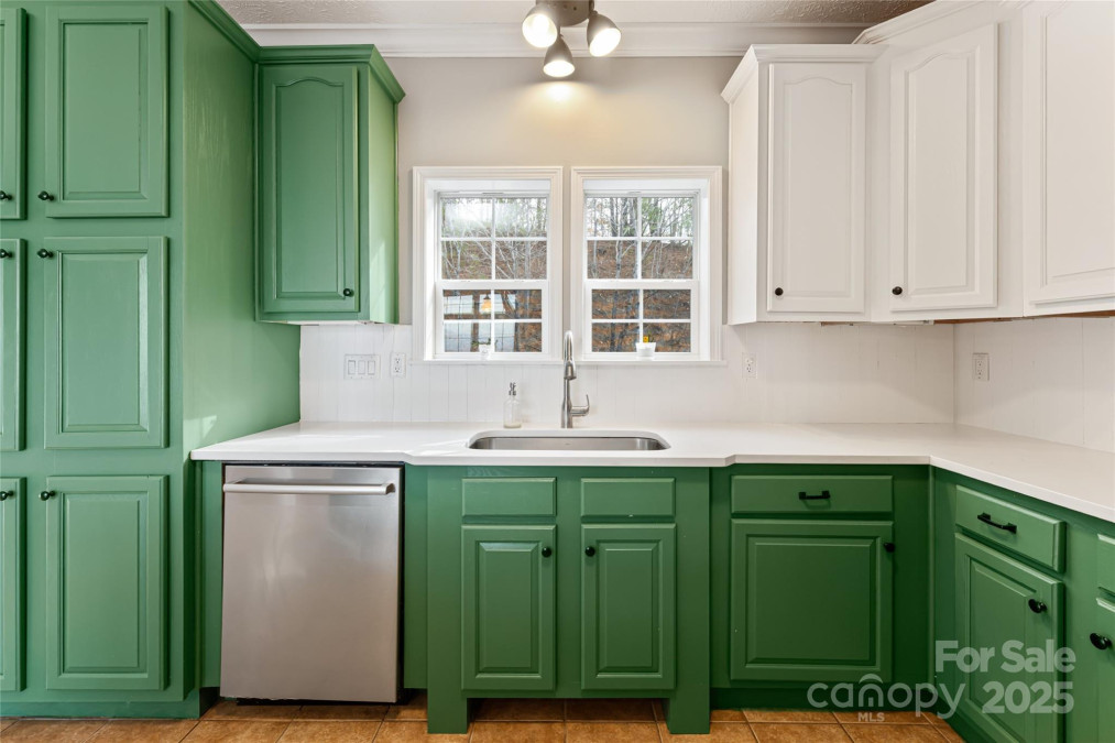 837 California Ave Marion, NC 28752