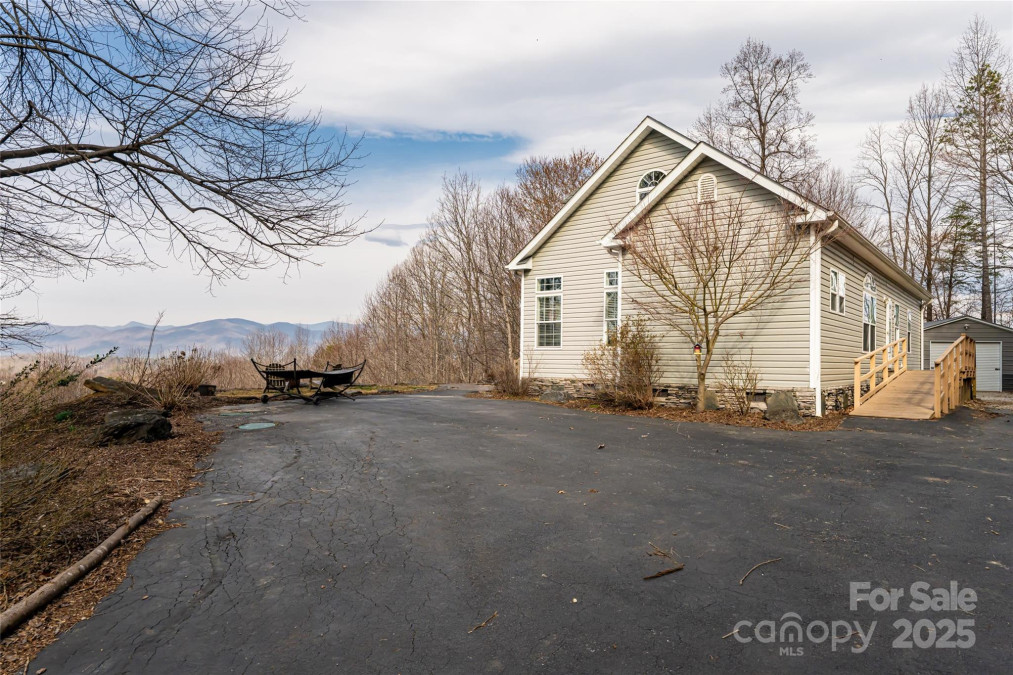 837 California Ave Marion, NC 28752