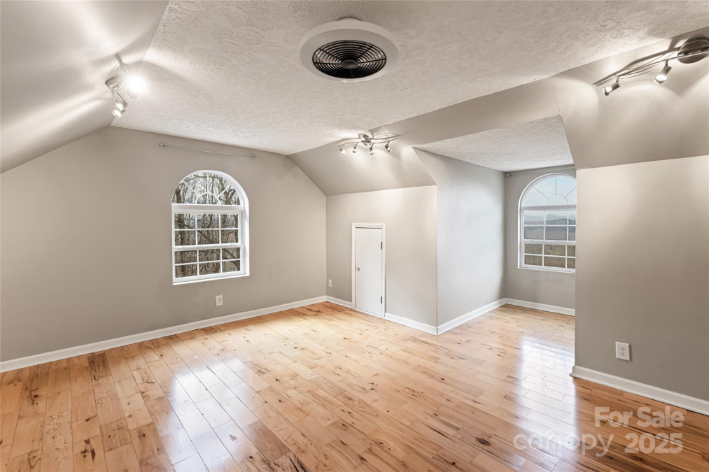 837 California Ave Marion, NC 28752
