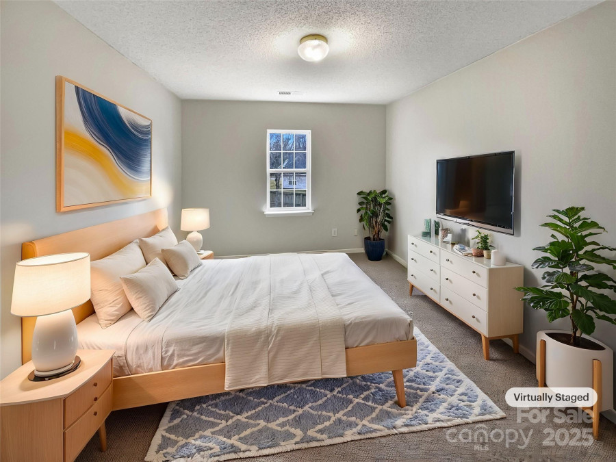 7829 Buddy Holly Rd Charlotte, NC 28216