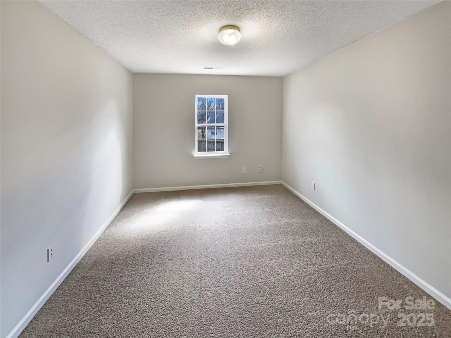 7829 Buddy Holly Rd Charlotte, NC 28216