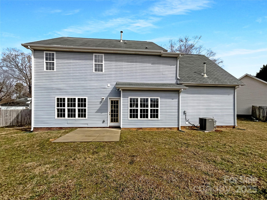 7829 Buddy Holly Rd Charlotte, NC 28216
