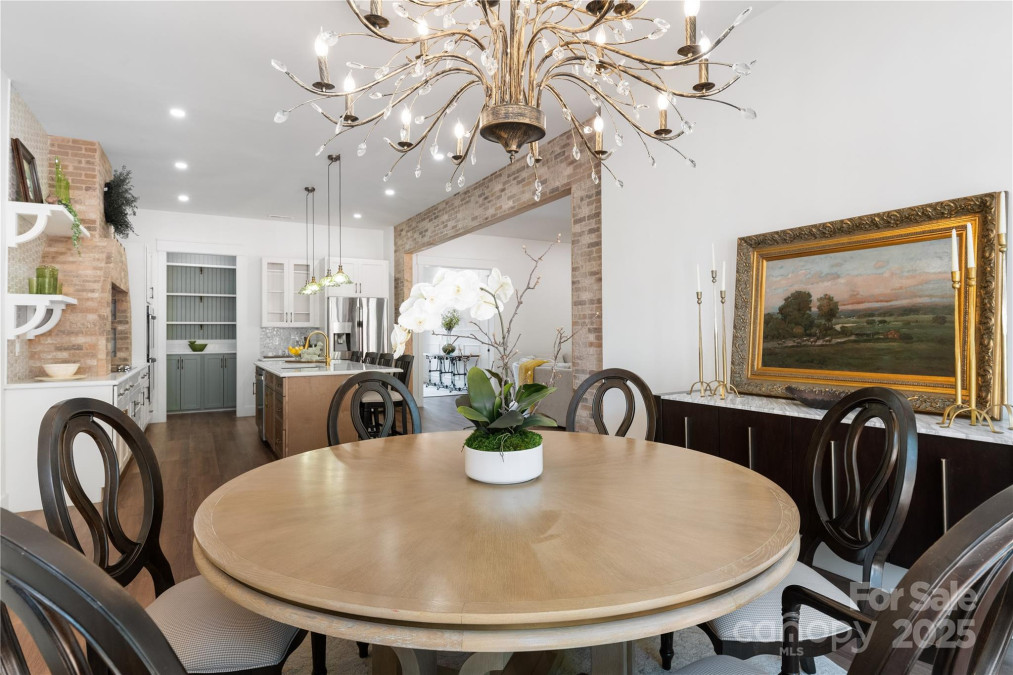 135 Westview Dr Hendersonville, NC 28791
