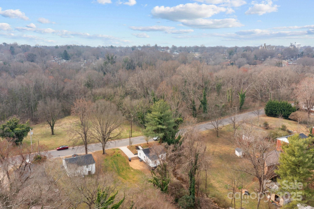 621 Sharpe St Statesville, NC 28677