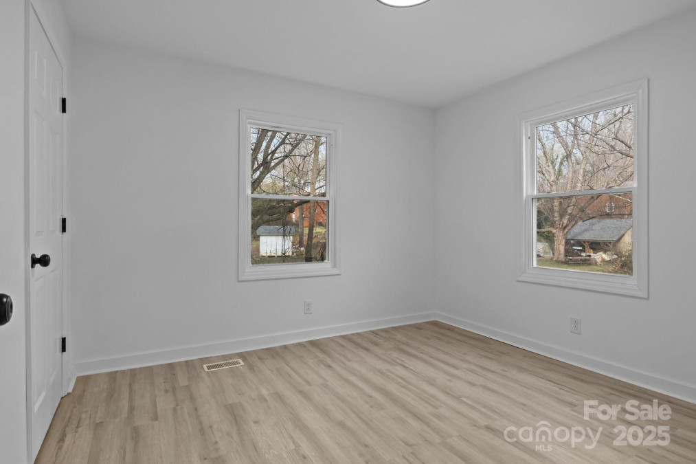 621 Sharpe St Statesville, NC 28677
