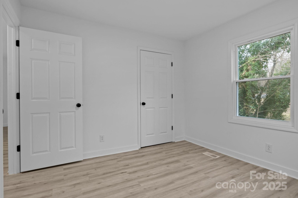621 Sharpe St Statesville, NC 28677