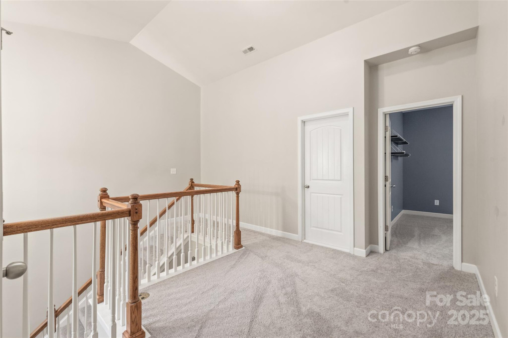 8513 Loxton Cir Charlotte, NC 28214