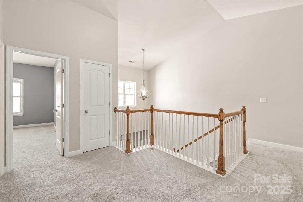 8513 Loxton Cir Charlotte, NC 28214