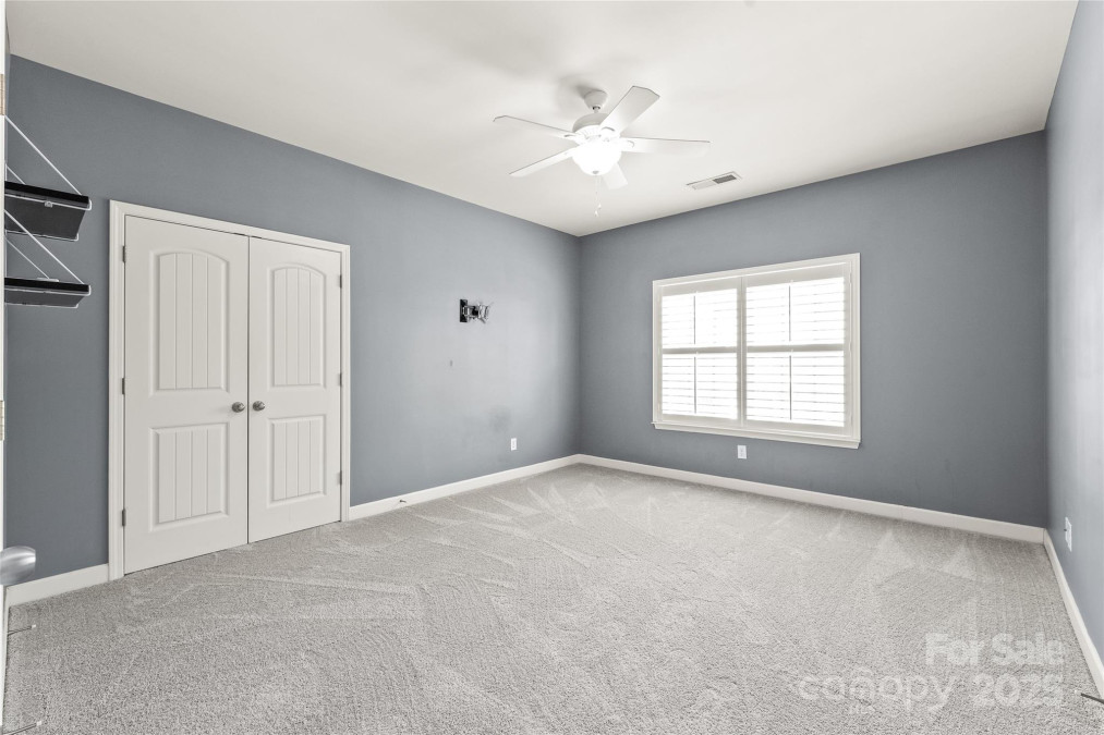 8513 Loxton Cir Charlotte, NC 28214