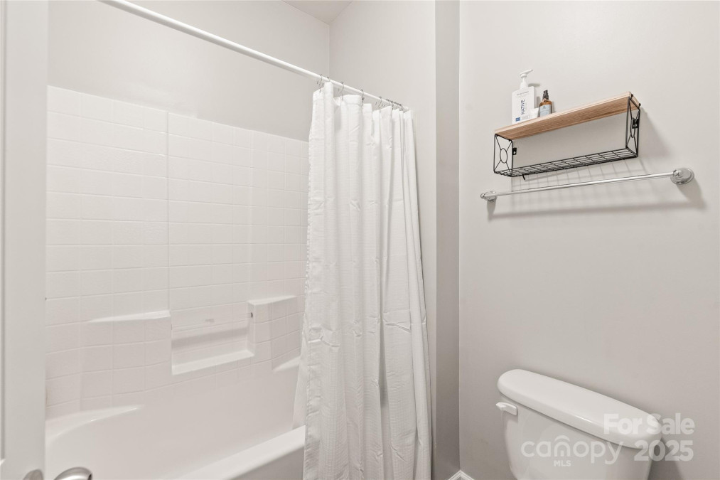 8513 Loxton Cir Charlotte, NC 28214