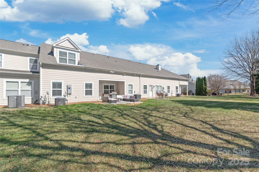 8513 Loxton Cir Charlotte, NC 28214