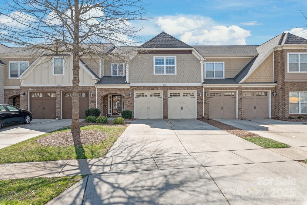 8513 Loxton Cir Charlotte, NC 28214