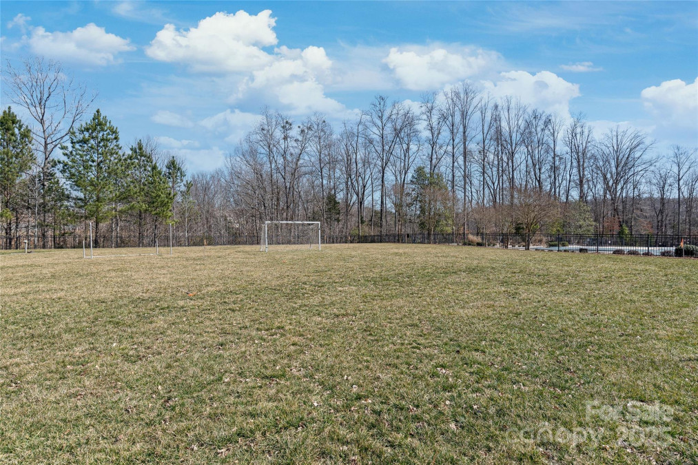 8513 Loxton Cir Charlotte, NC 28214