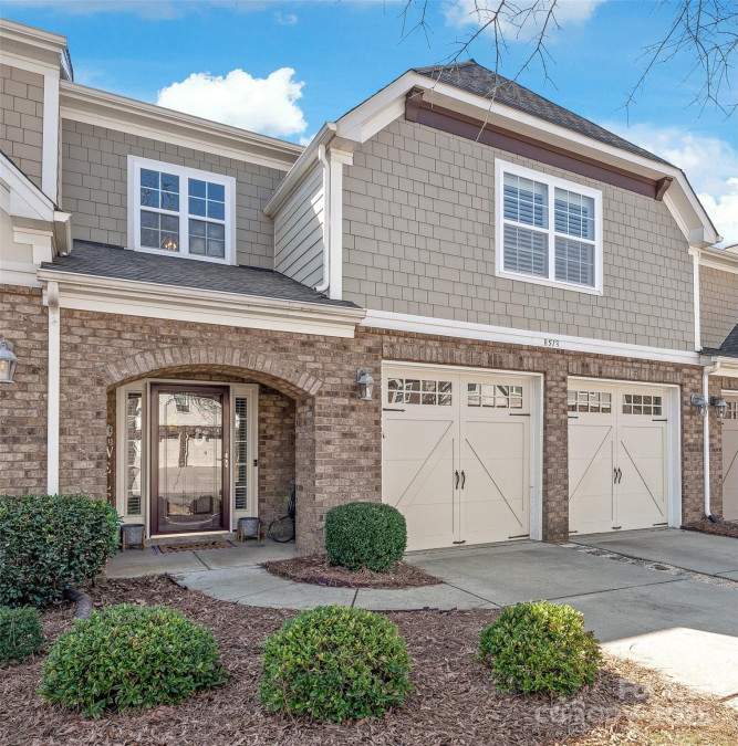 8513 Loxton Cir Charlotte, NC 28214