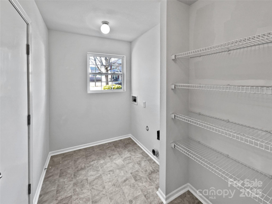 1121 Swearngan Ridge Ct Charlotte, NC 28216