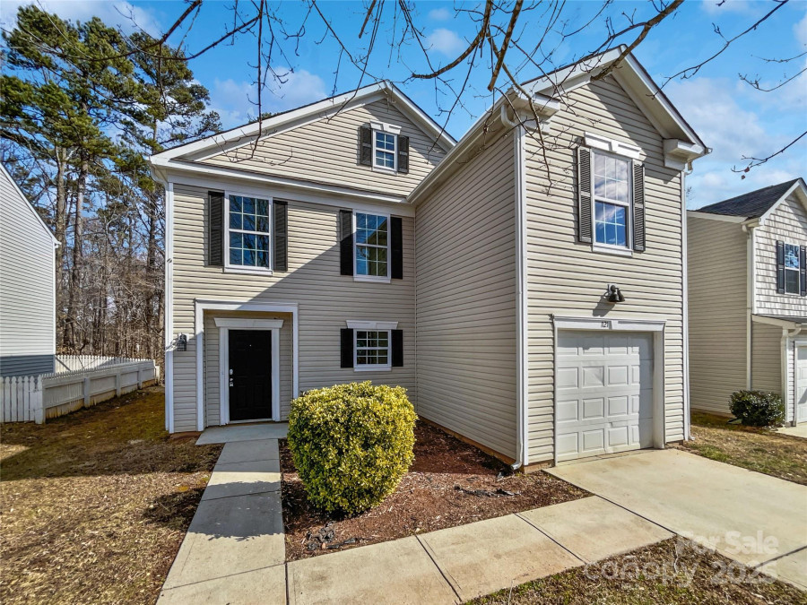 1121 Swearngan Ridge Ct Charlotte, NC 28216