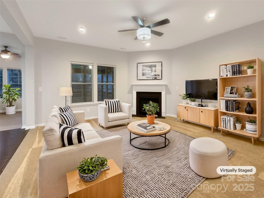 705 Old Cove Rd Tega Cay, SC 29708
