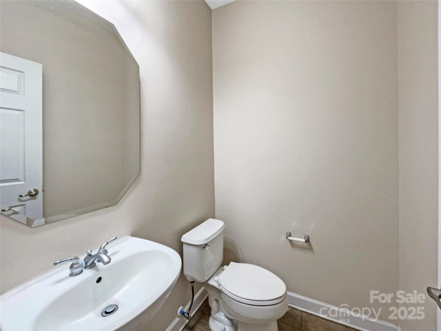 621 Ravenglass Dr Fort Mill, SC 29715