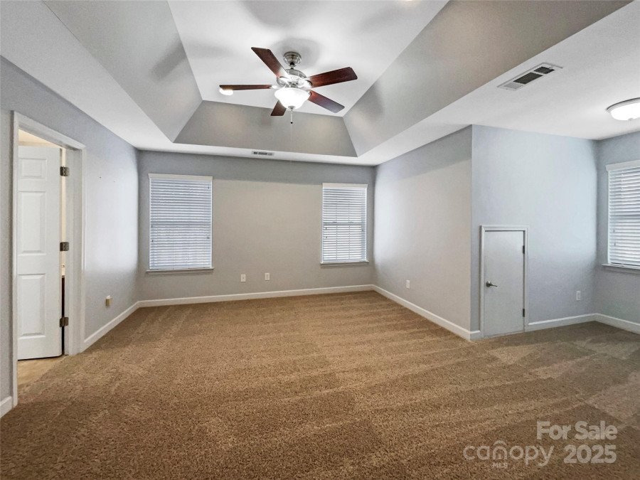 621 Ravenglass Dr Fort Mill, SC 29715
