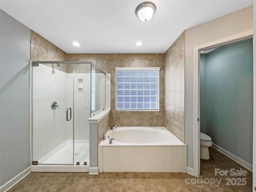621 Ravenglass Dr Fort Mill, SC 29715