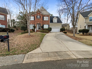 621 Ravenglass Dr Fort Mill, SC 29715