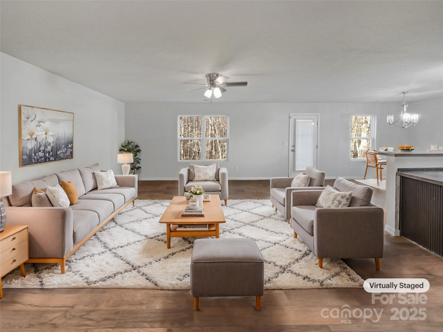121 Woodbridge Cir Mount Holly, NC 28120