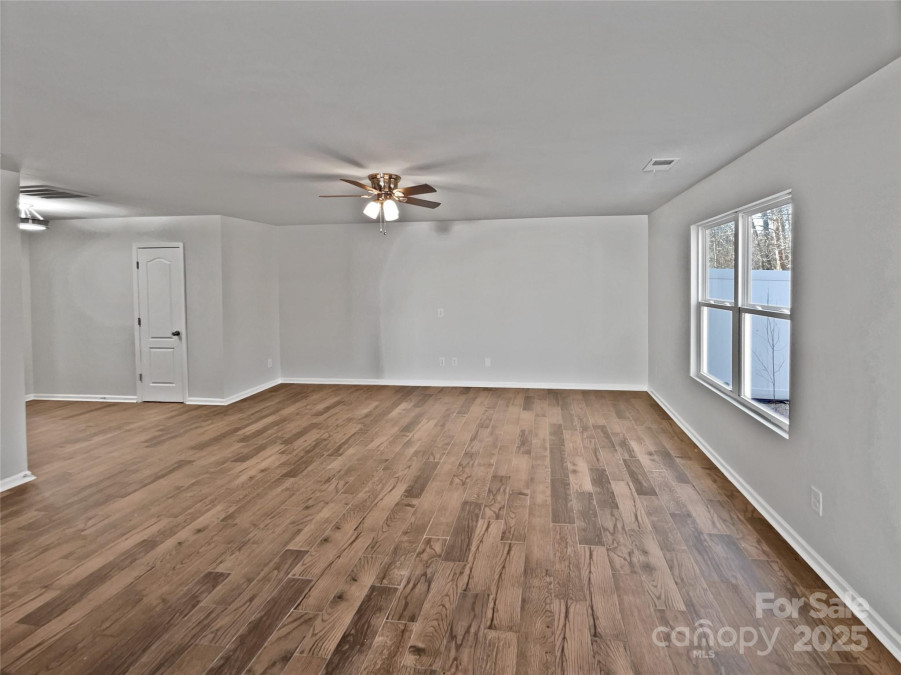 121 Woodbridge Cir Mount Holly, NC 28120