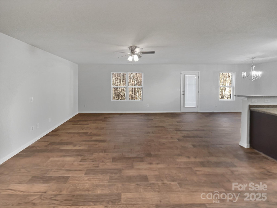 121 Woodbridge Cir Mount Holly, NC 28120