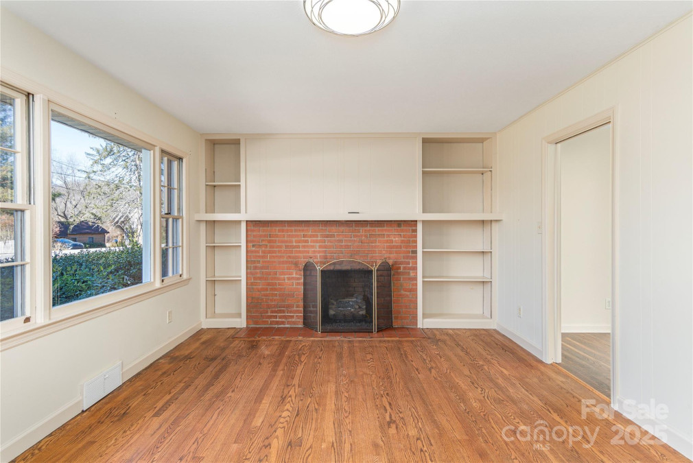 114116 Arco Rd Asheville, NC 28805