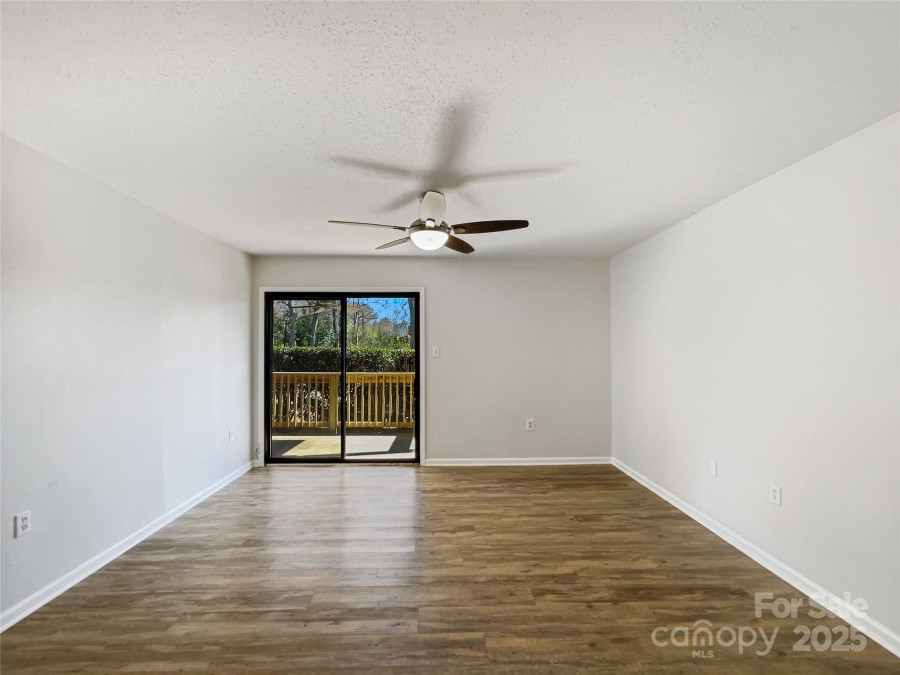 4918 Sardis Rd Charlotte, NC 28270