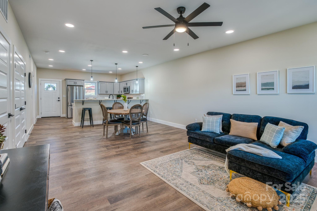 143 Carver St Brevard, NC 28712