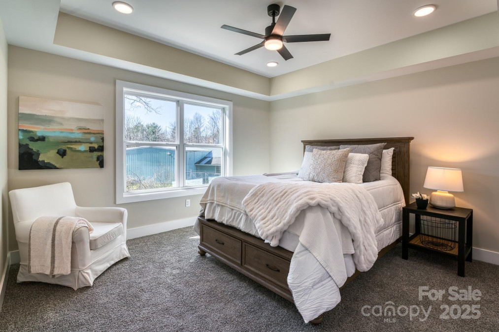 143 Carver St Brevard, NC 28712